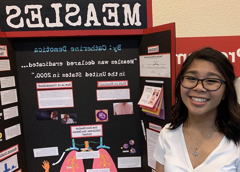 Honors student displays project